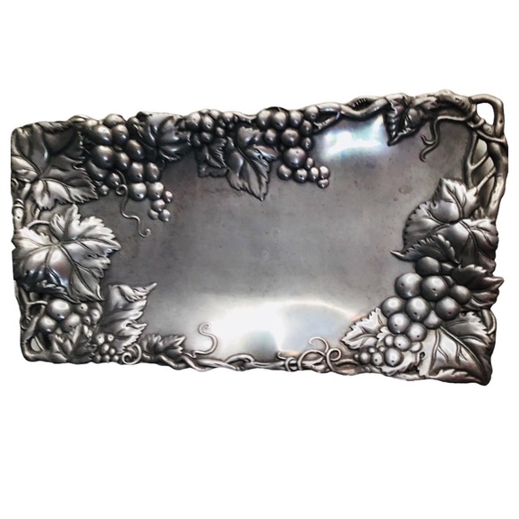 Vintage 1996 Arthur Court Grape Vine 11.5” X 6.25” Handmade Aluminum Bread Tray - Picture 4 of 16